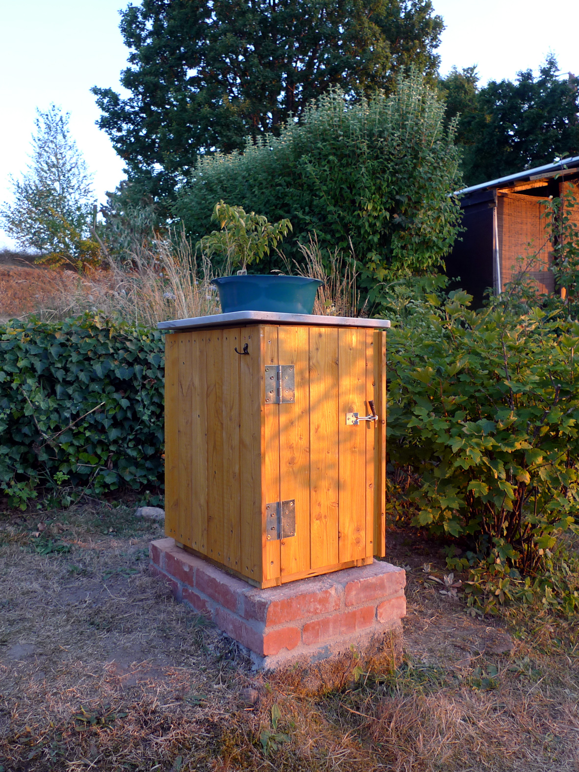 Holzbau Norman Kessler Wasserhaus/Außenspüle